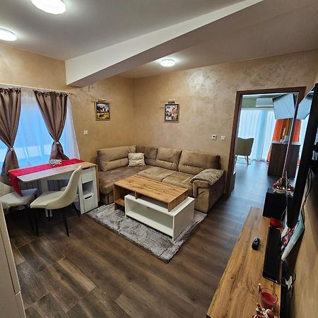 Апартамент Бела / Apartment Bela Raduil Exteriör bild